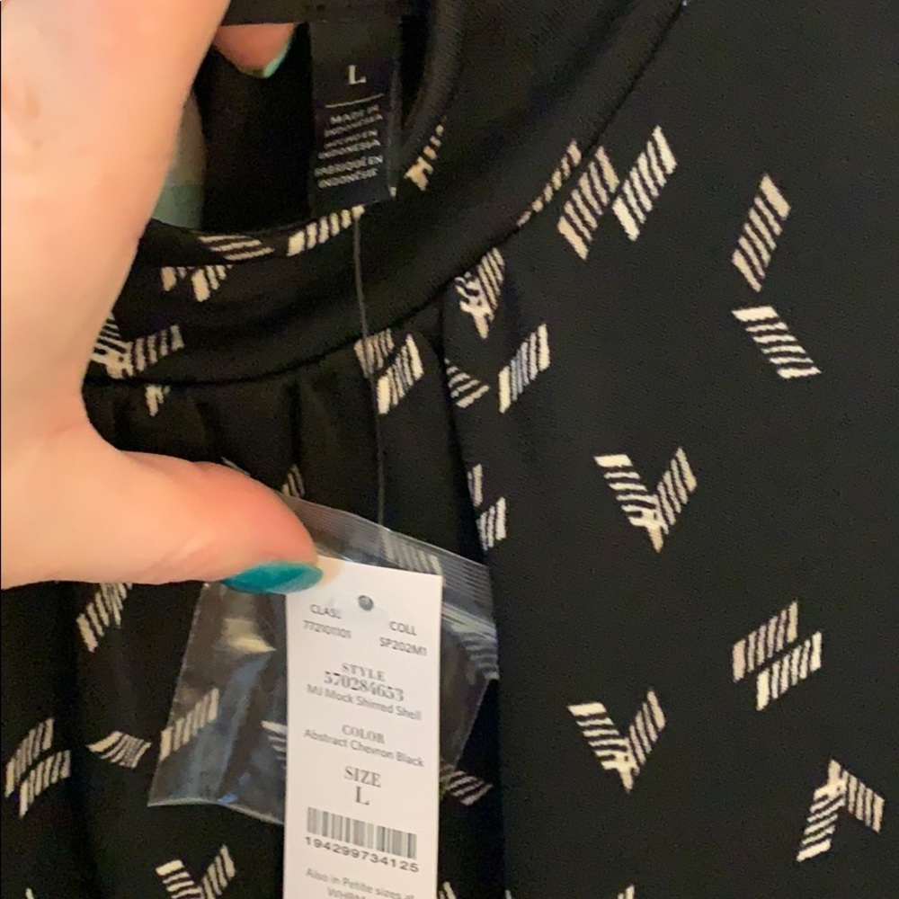 WHBM MU Mock Shirred Shell - Picture 3 of 8
